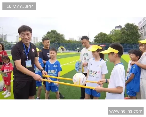 足球翻新助力青少年成长打造全新运动文化与社区活力